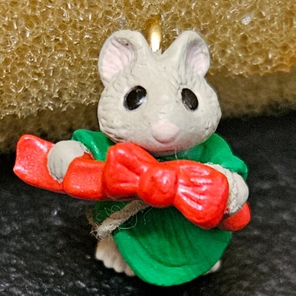 Hallmark Keepsake 1995 “Tiny Treasures” Set of 6 Ornaments – Miniature Set - Picture 10 of 16